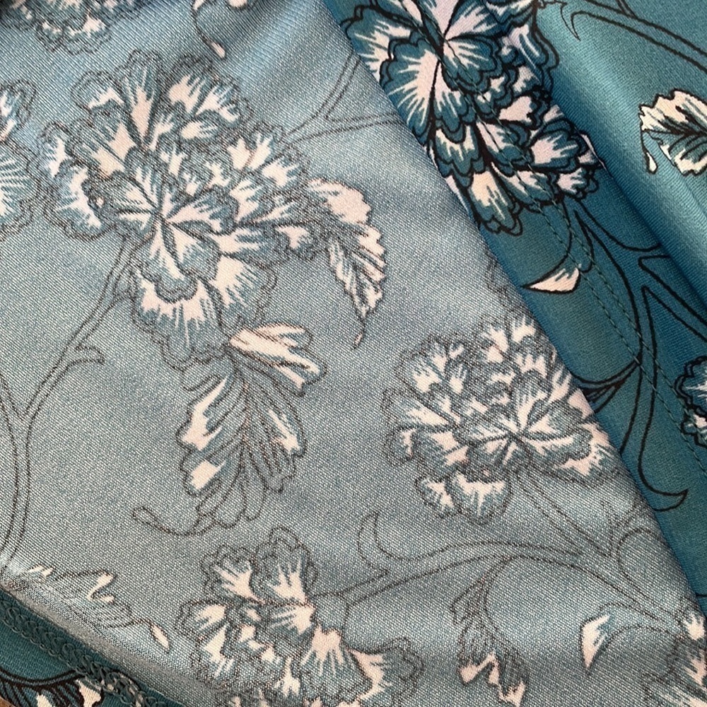 Banana Republic Teal Floral Long Sleeve Top, M - Picture 9 of 9